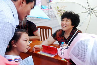 我縣舉辦大型廣場教育咨詢服務暨改革發(fā)展成果展示活動，搭建家校社共育新平臺